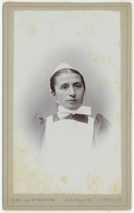 826461 Portret van zr. Berendina Reinders (1849-1935), die tussen 1882 en 1921 als diacones werkzaam was in het ...